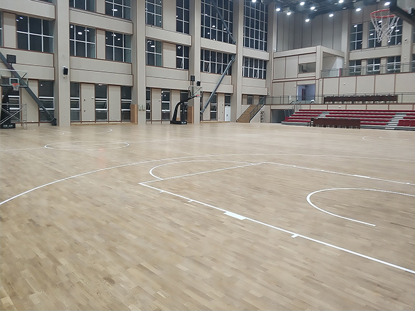 木地板籃球場是用什么材質(zhì)的地板裝成？你了解多少呢？